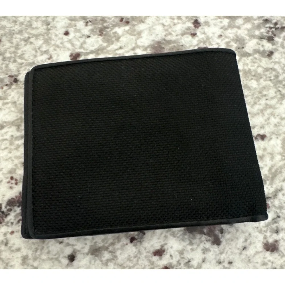 Tumi Alpha Global Black Wallet With Coin Pocket